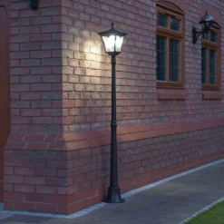 Solar Powered Lamp Post In Aluminium 1.7 M Tall