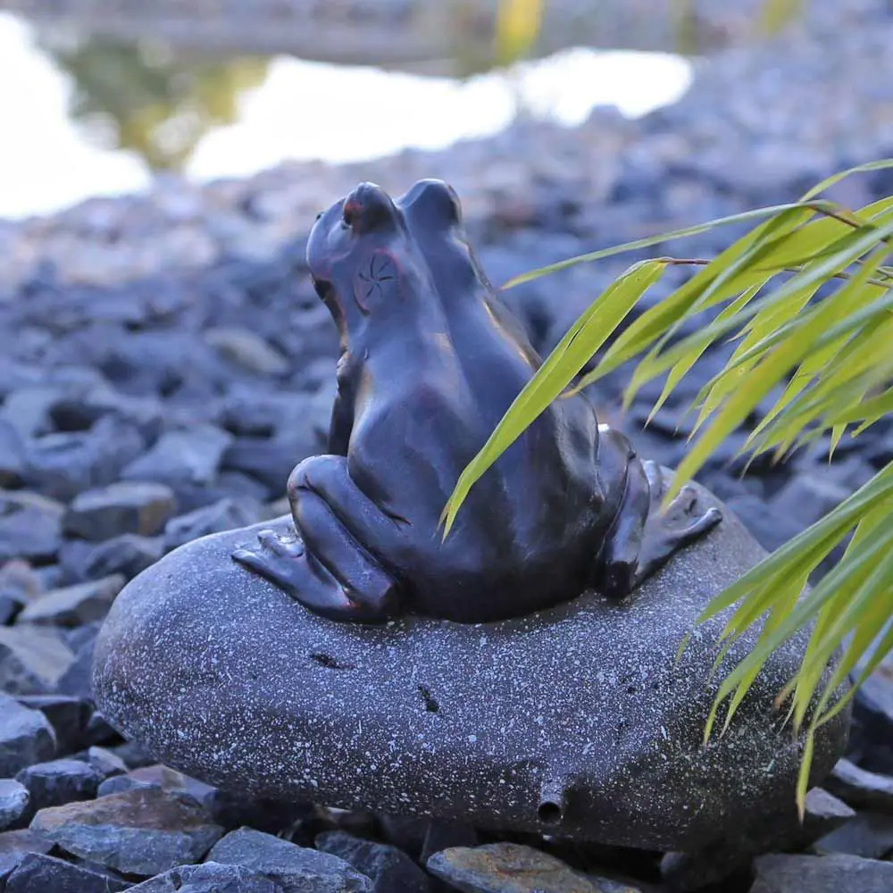 Solar Frog Pond Spitter On Rock 7 Solar Frog Pond Spitter On Rock - Image 5